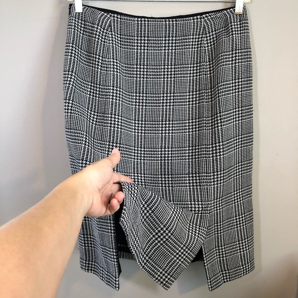 Houndstooth Pencil Skirt - Picture 3 of 11